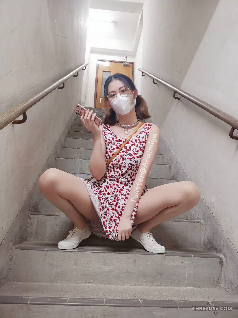 推特美女超市玩露出