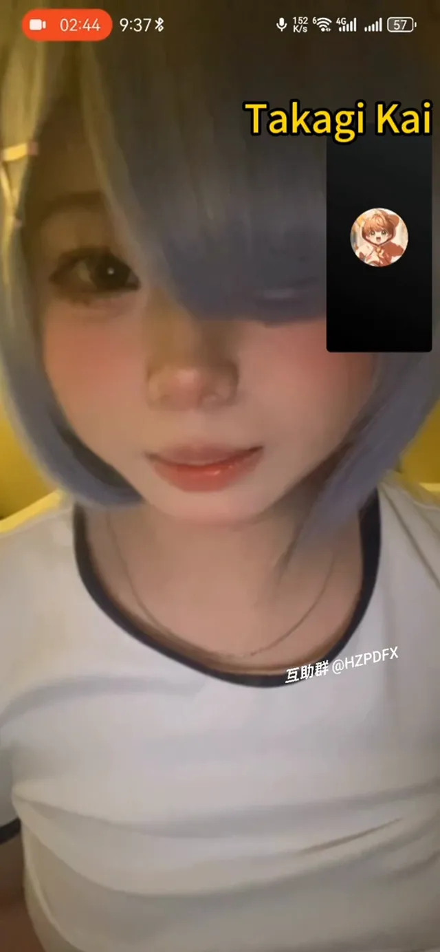清纯妹子私下模样，咸湿的视讯与平常的模样反差可真大 - 清純外貌下藏不住的慾望反差