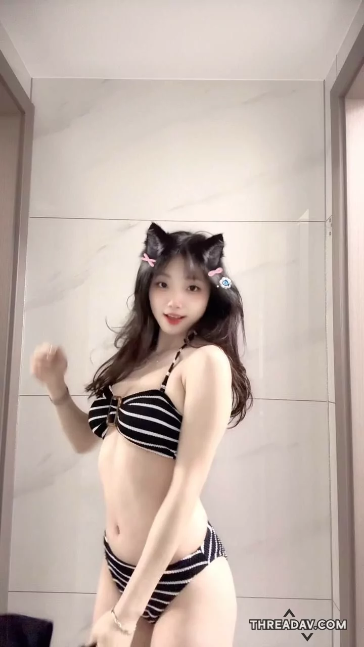 高颜值极品身材前凸后翘内衣眼镜娘淫荡反差