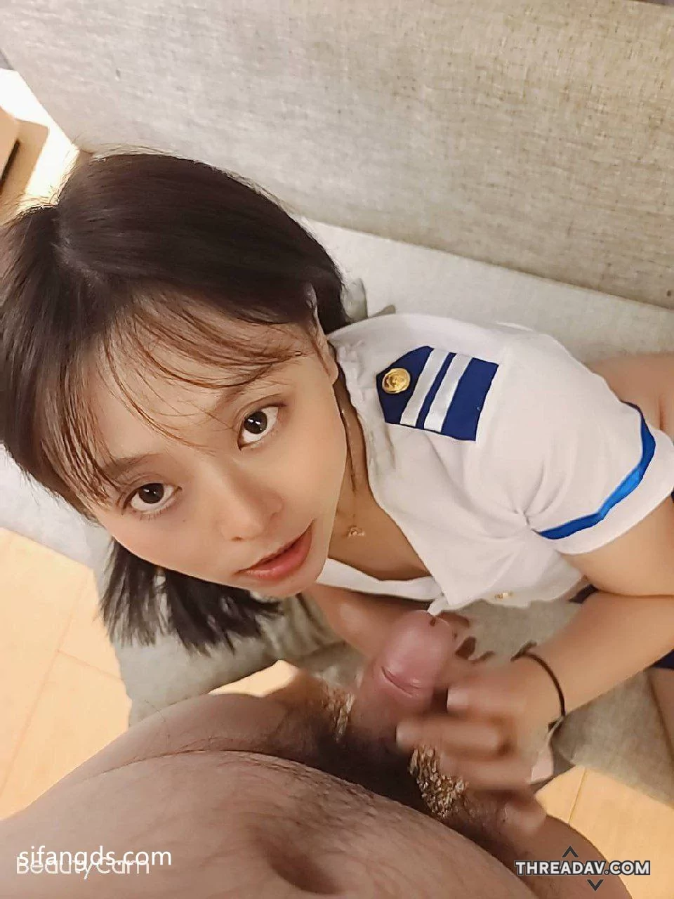 反差美女做爱视屏流出，竟还玩野外露出
