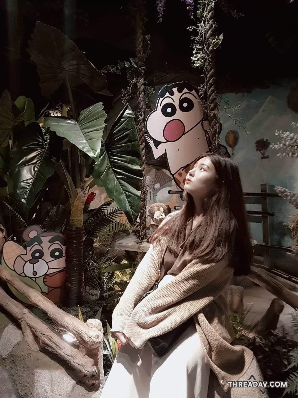 學生妹看起來乖巧可愛，私下自拍流出，眼睛無神樣也是個騷穴