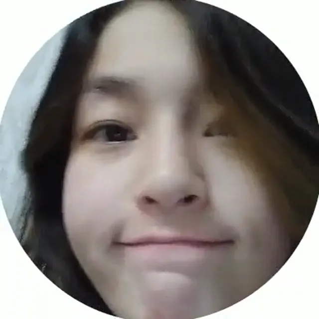 白皙美女私自在家自拍視頻，挺著白嫩奶子粉嫩乳頭，自摸摳逼直到鮑魚流出體液