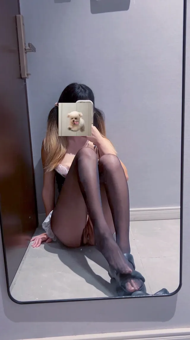 氣質小妹妹喜歡比她年紀大的男生，被猛操叫聲好淫蕩，妹妹也愛露奶，乳頭乳暈好美 - 清純外貌下藏不住的慾望反差