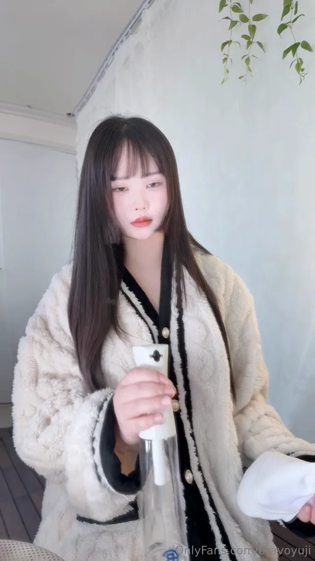 天使样貌火辣身材极度淫荡的骚逼 - 清純外貌下藏不住的慾望反差