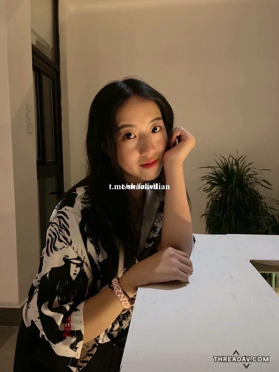 约炮调教高颜反差幼师男友曝出羞羞视频SM套装，喜欢被羞辱，敷着面膜也要吃鸡鸡的小母狗，这就是你们的人民教师