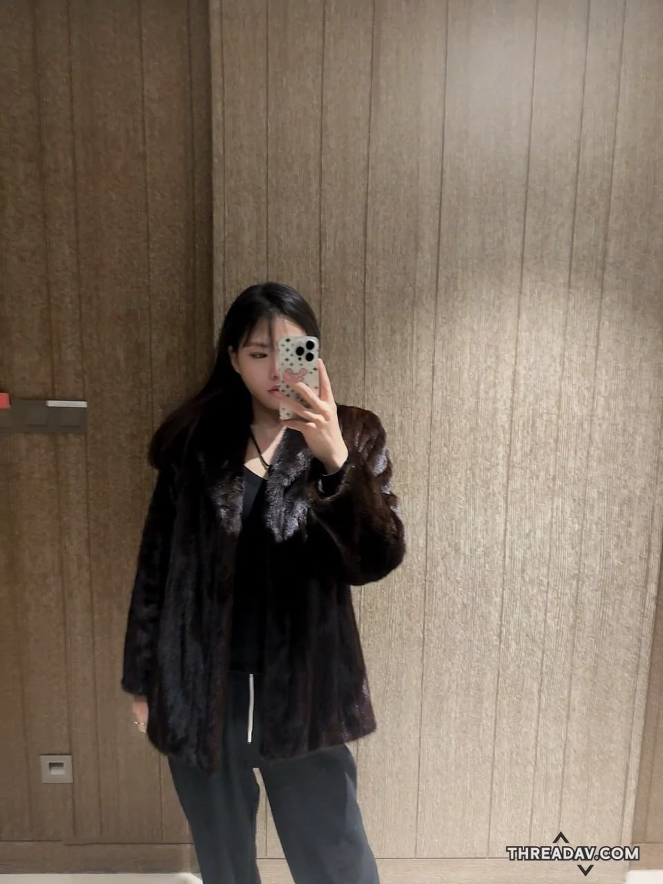 上海的某酒吧营销被金主包养帮金主口交视频曝光一边口交一边自己录视频太反差活也是真的好不懂吃了多少根鸡巴了