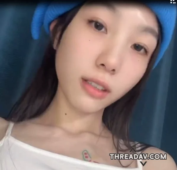 极品高颜值御姐嫩妹口交大屌，自己骑乘带上狗链疯狂的后入太舒服了