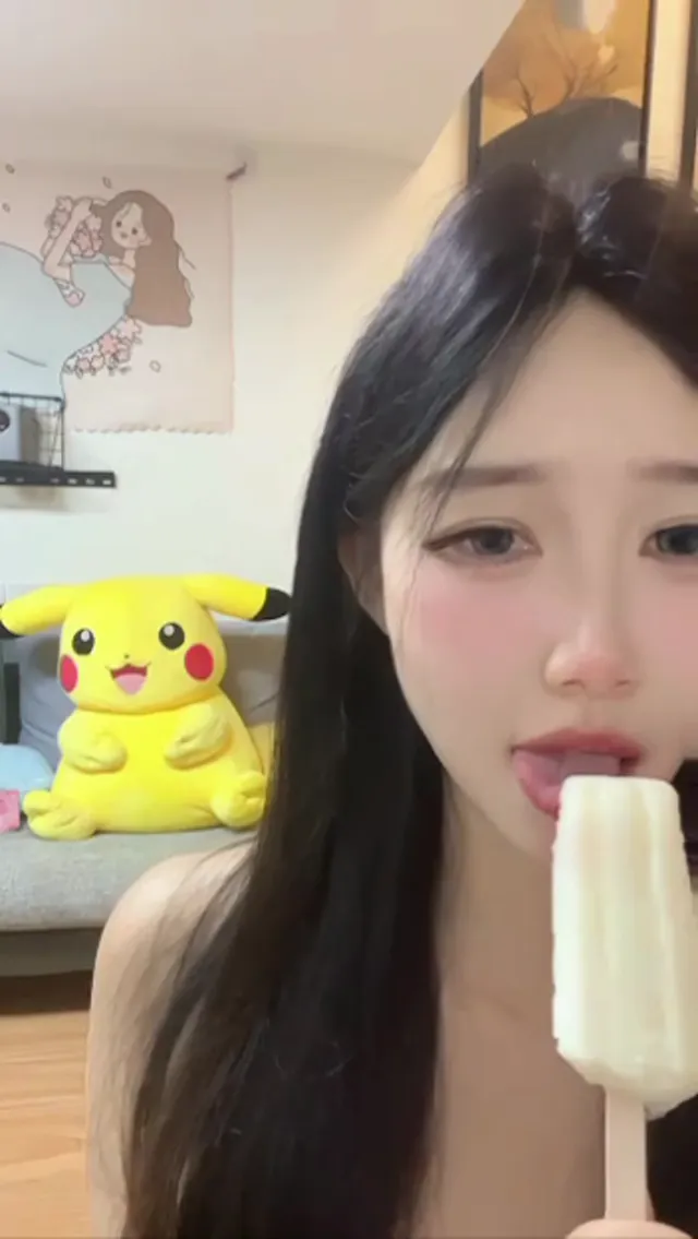 極品高顏值網紅主播反差婊swetty居家自拍合集