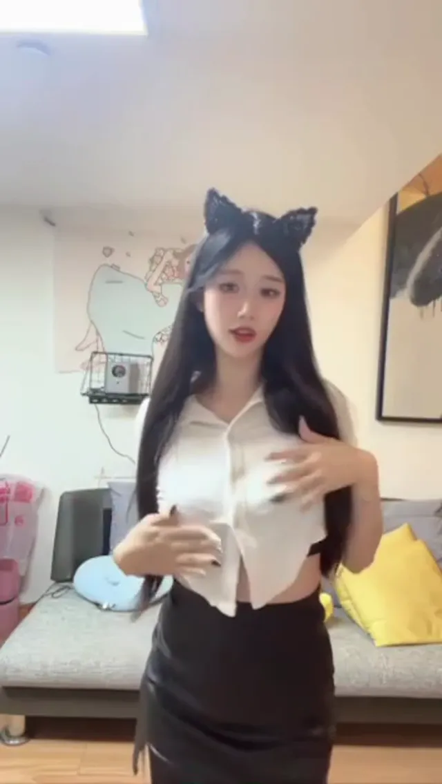 極品高顏值網紅主播反差婊swetty居家自拍合集 - 清純外貌下藏不住的慾望反差 - 自拍視角實錄影片