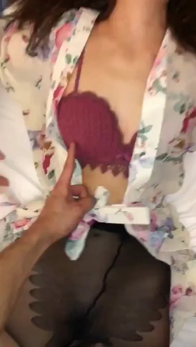 熟女少妇 - 清純外貌下藏不住的慾望反差