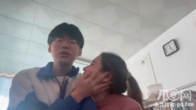 女教师 - 清純外貌下藏不住的慾望反差