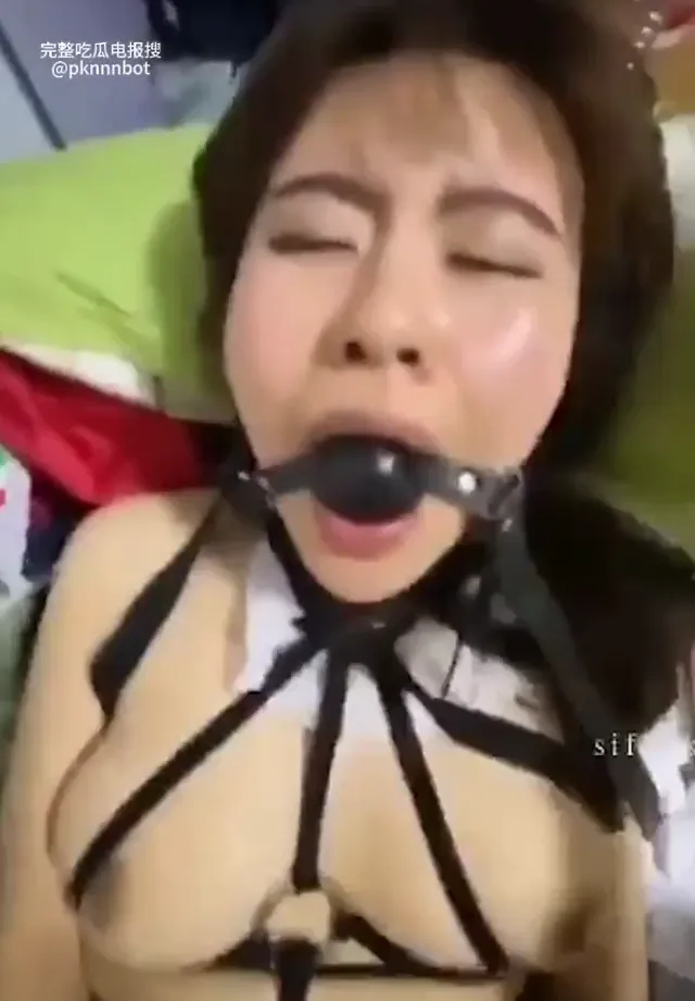 SM现场 - 清純外貌下藏不住的慾望反差