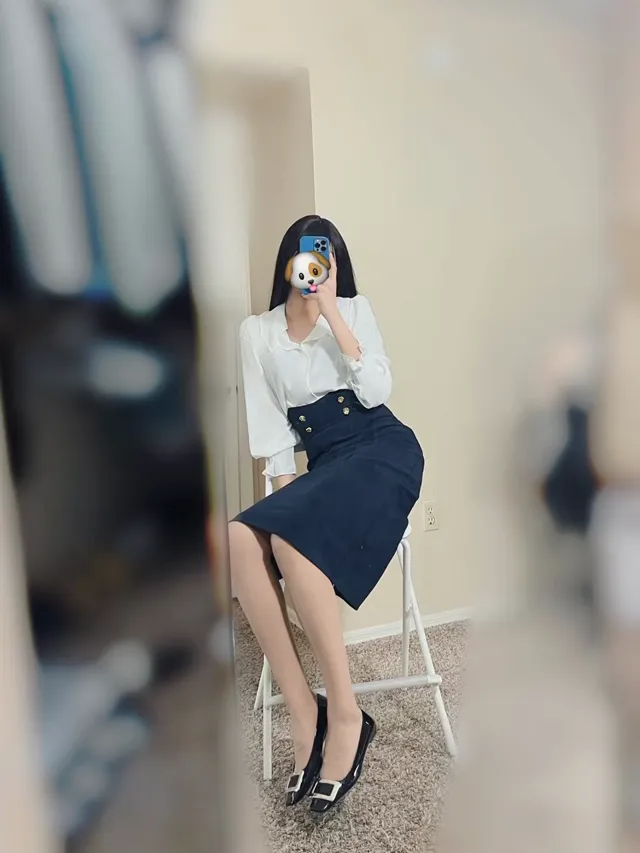 反差婊 - 清純外貌下藏不住的慾望反差