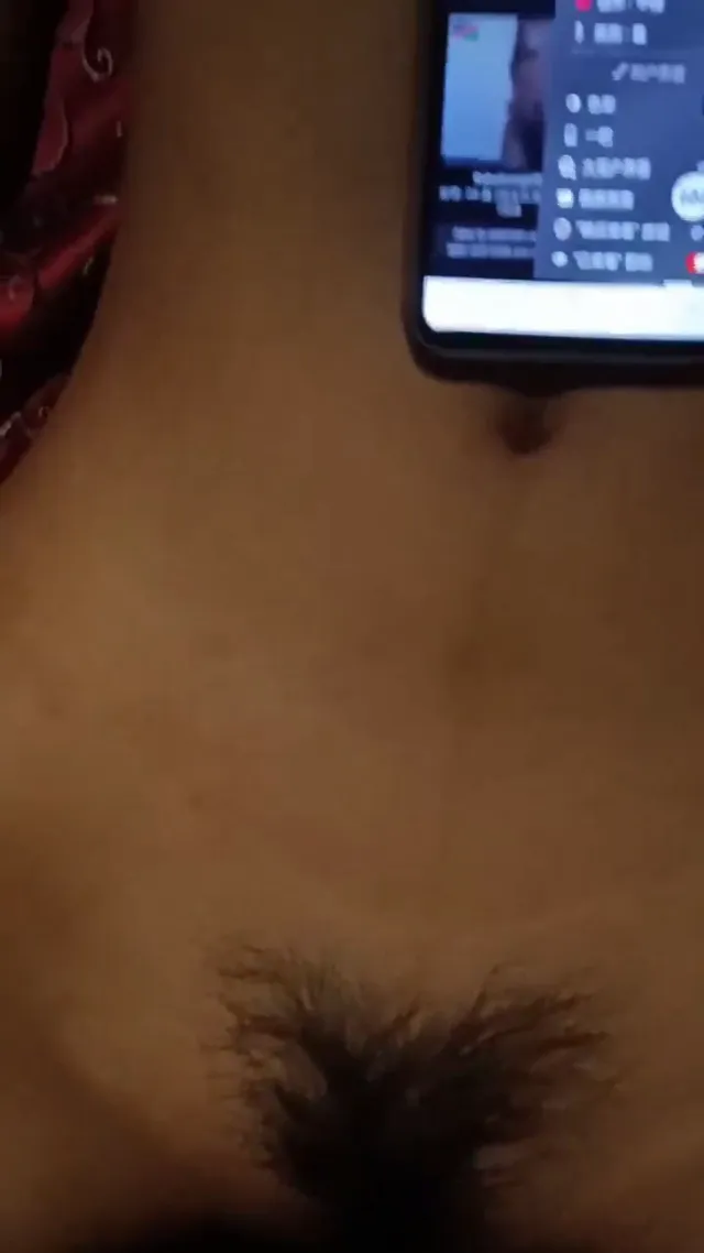 反差婊 - 清純外貌下藏不住的慾望反差