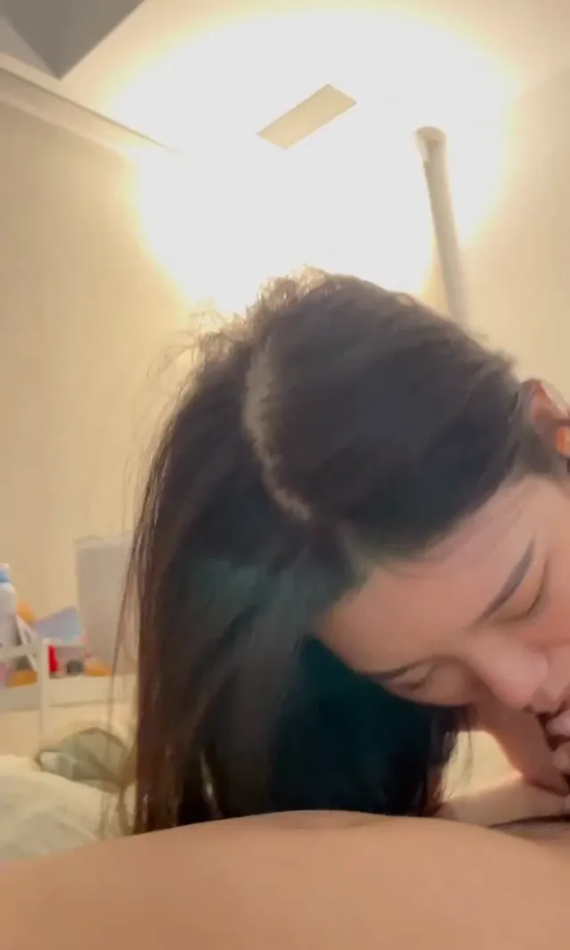 极品05后反差小母狗 - 清純外貌下藏不住的慾望反差