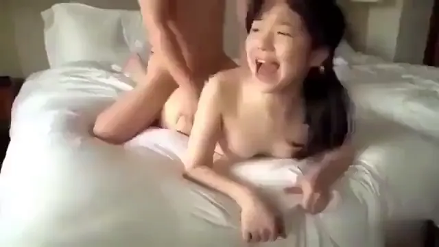 高考后的狂欢 - 清純外貌下藏不住的慾望反差