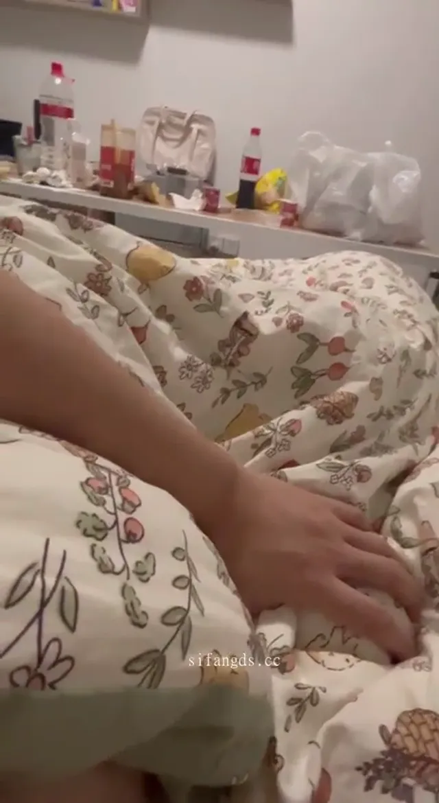 极品颜值和身材 - 清純外貌下藏不住的慾望反差