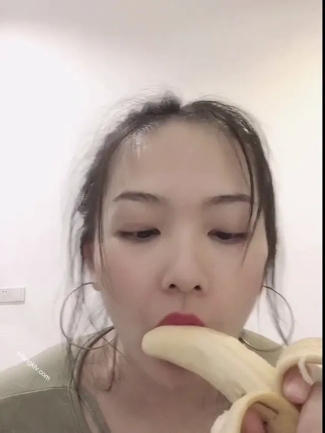 极品反差骚母狗 - 清純外貌下藏不住的慾望反差