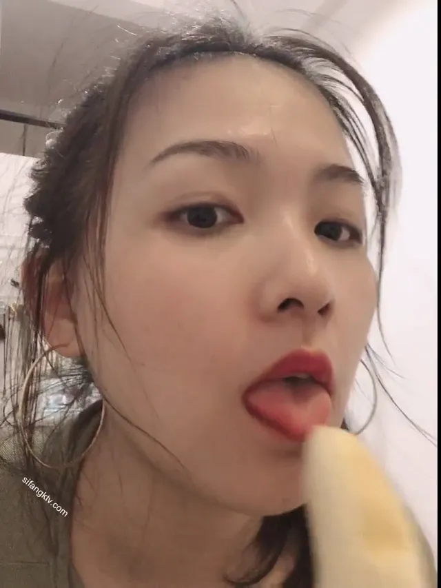 极品反差骚母狗 - 清純外貌下藏不住的慾望反差