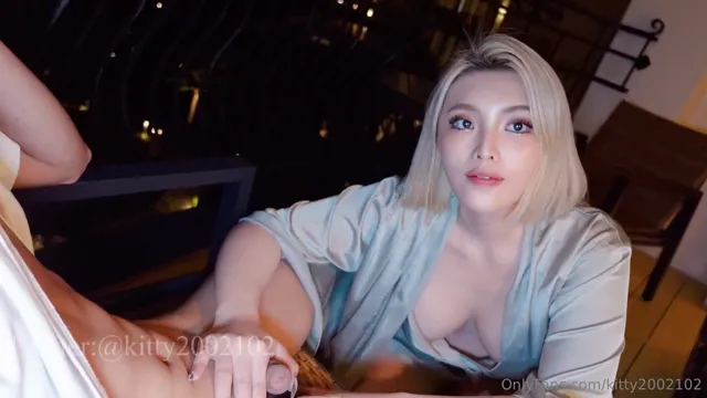 反差御姐的秘密花园，OnlyFans顶级体验 - 清純外貌下藏不住的慾望反差