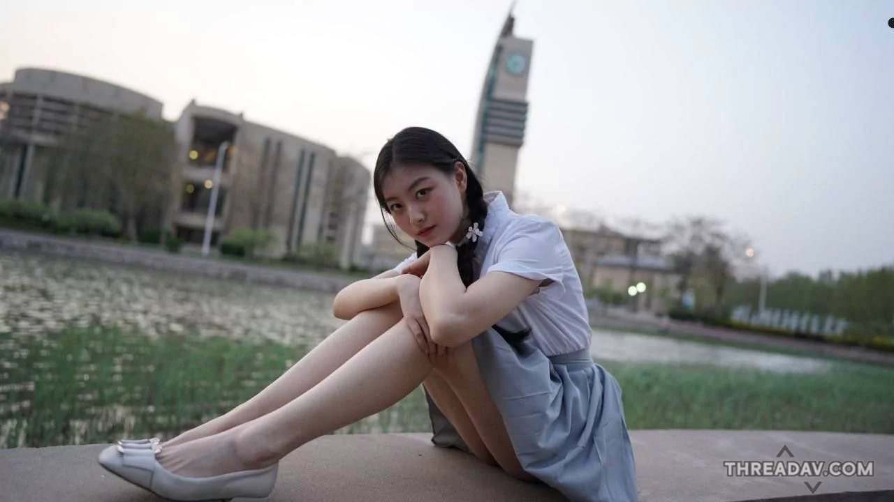 清纯极品大学生校花女神特别反差，深喉口交露脸视频流出