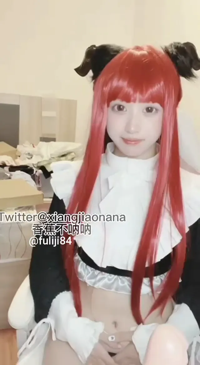 這個萝莉妹妹真好看，看起来超级清纯，戴着眼镜的样子，让人心生怜惜 - 清純外貌下藏不住的慾望反差
