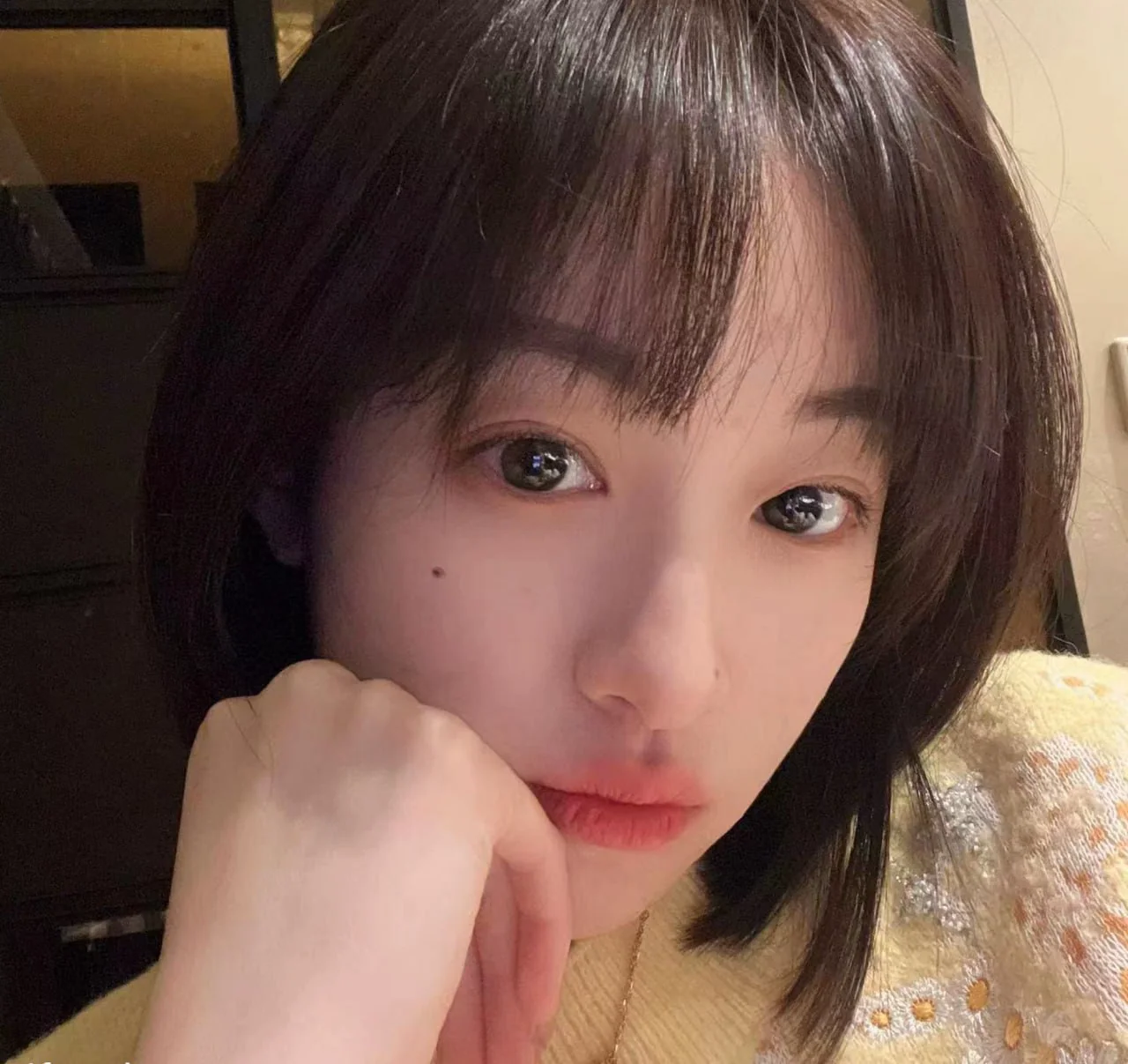 校园中的反差美女，私下的温柔技巧