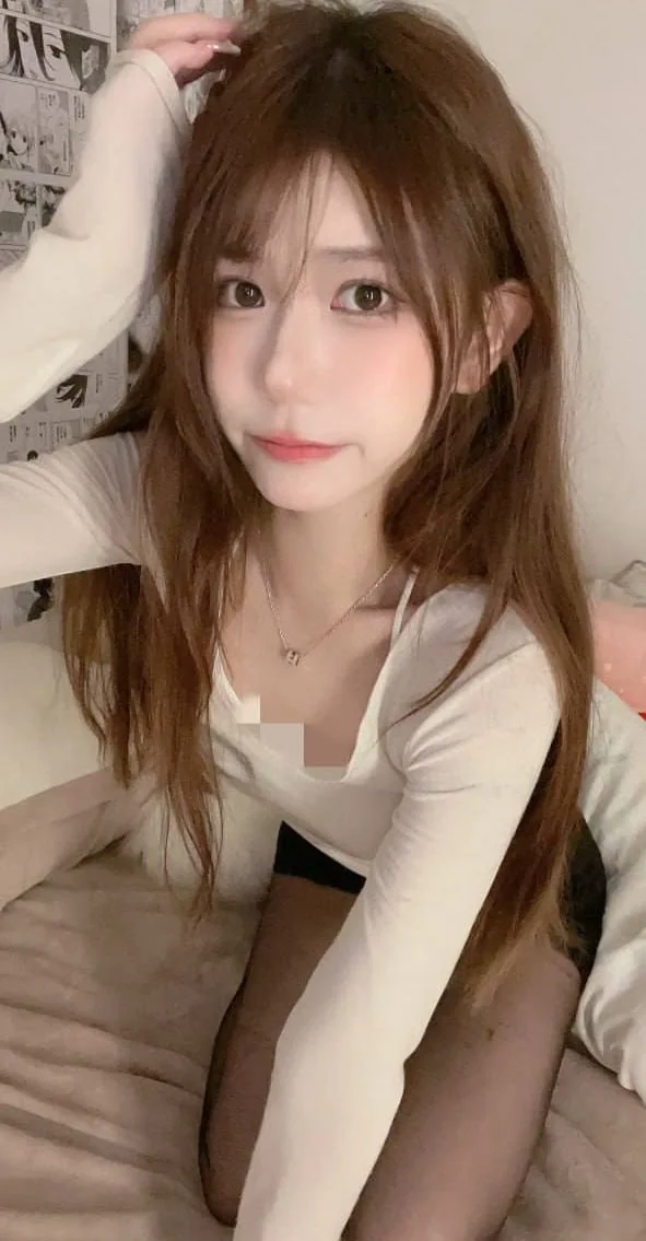 高颜值露脸眼镜妹清纯白丝淫荡反差萝莉水手服诱惑自拍
