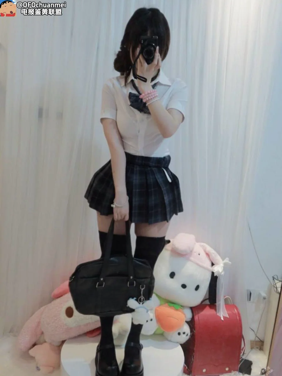 呆萌亦是天赋：当Cosplay遇见学生与御姐的双重魅力