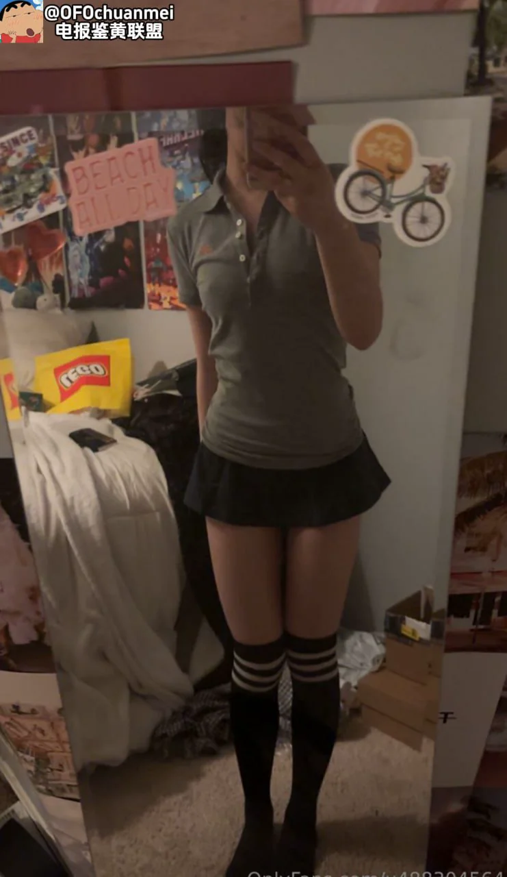 极品嫩妹小萝莉 反差婊眼镜妹 各种制服丝袜诱惑 极品反差骚母狗