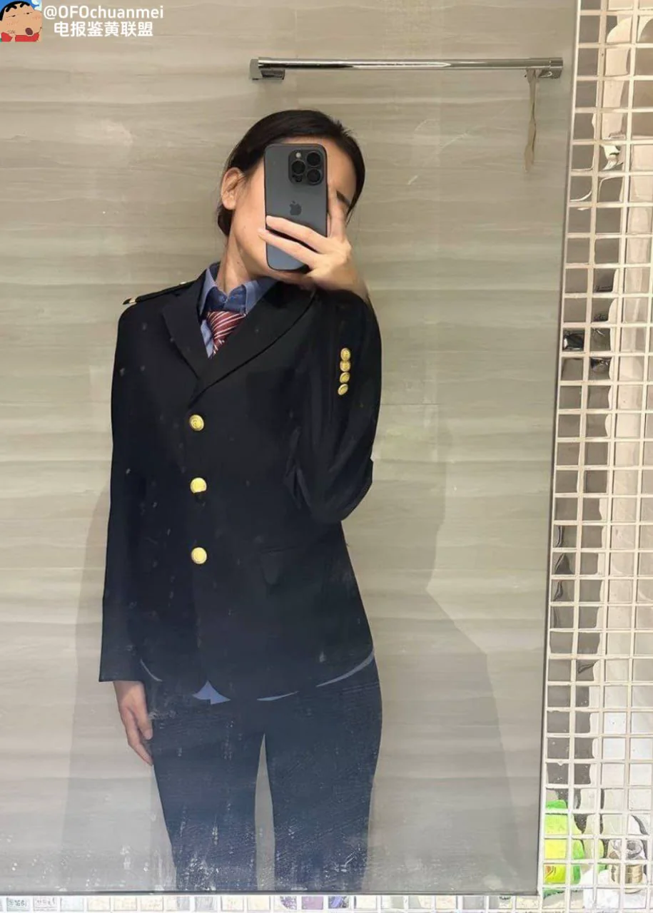 推特反差露出博主 乘务盈盈
