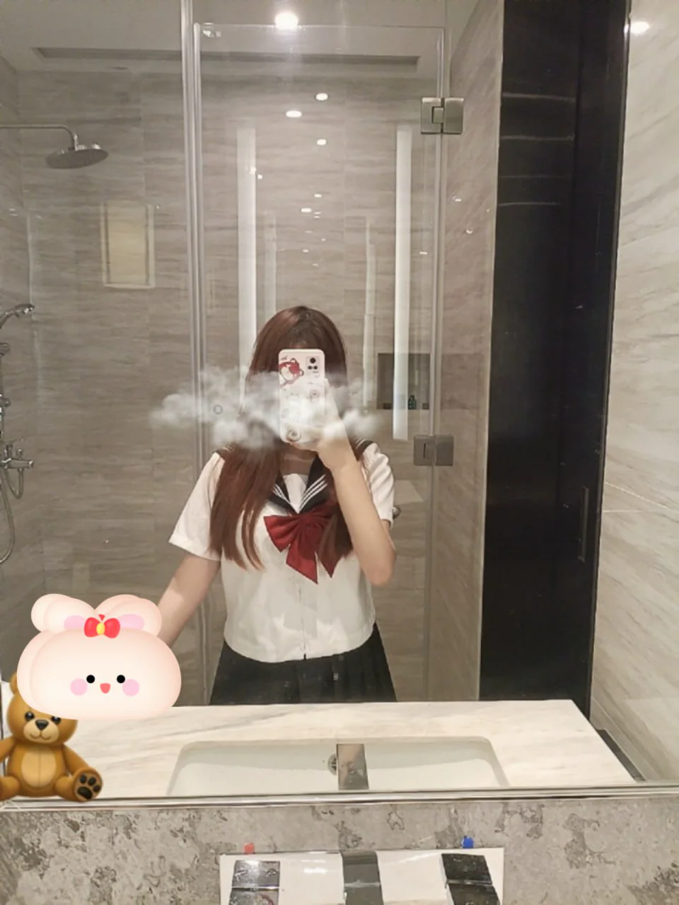 反差萝莉粉穴黑丝骚得炸裂！她JK裙下掰开嫩逼淫水闪耀，黑丝勒紧细腿，奶子挺得勾魂，浪叫声从清纯萝莉气质喷涌，勾得人心火燎原，恨不得撕开她的制服操到满身汗水，沉醉在她的淫靡反差！