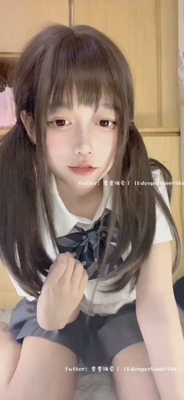双马尾极品萝莉要饿晕了寸止足交口暴吃鸡自慰抠逼福利姬视频