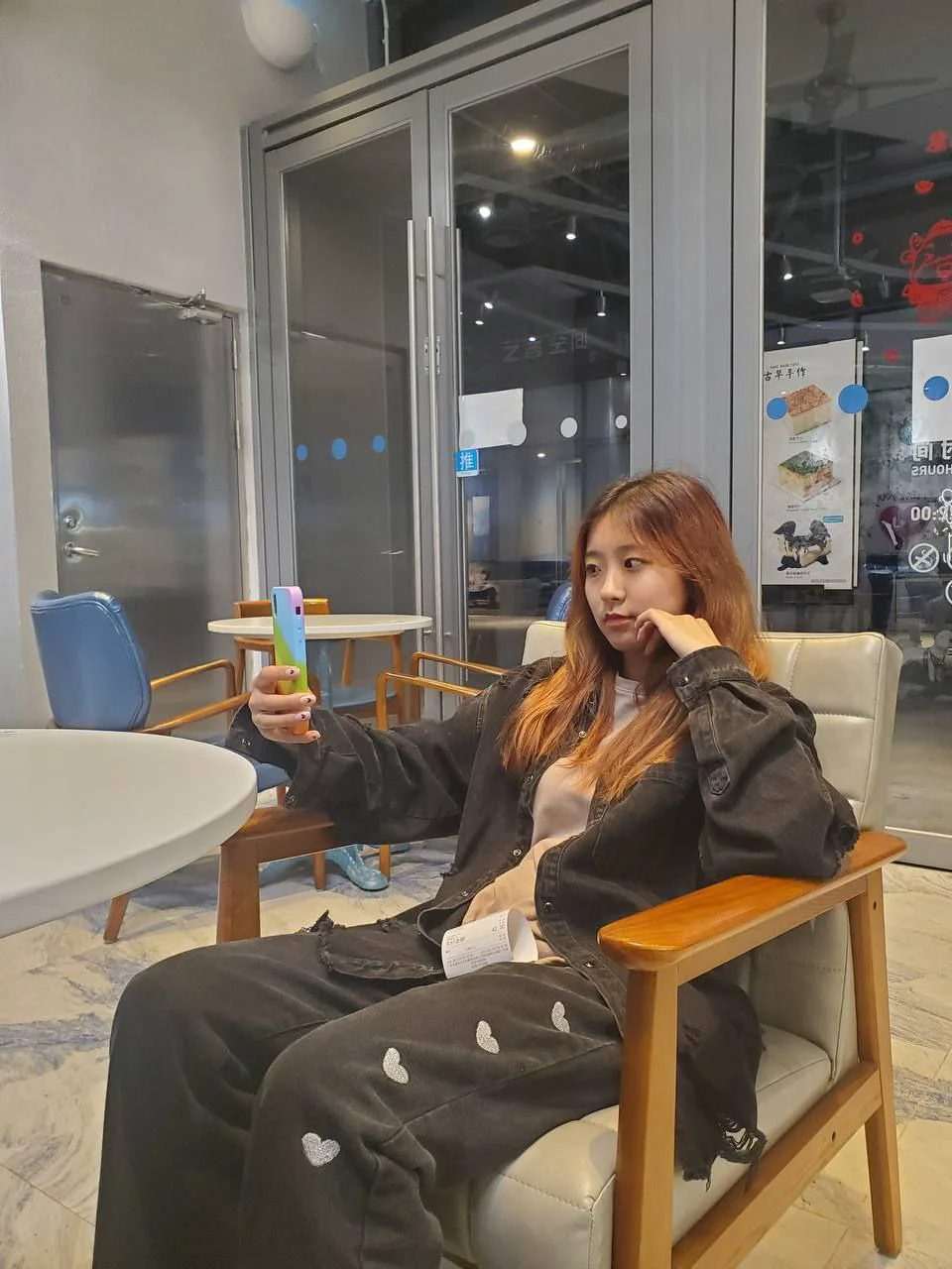 清纯女大生私底下淫荡喜欢被调教的過程