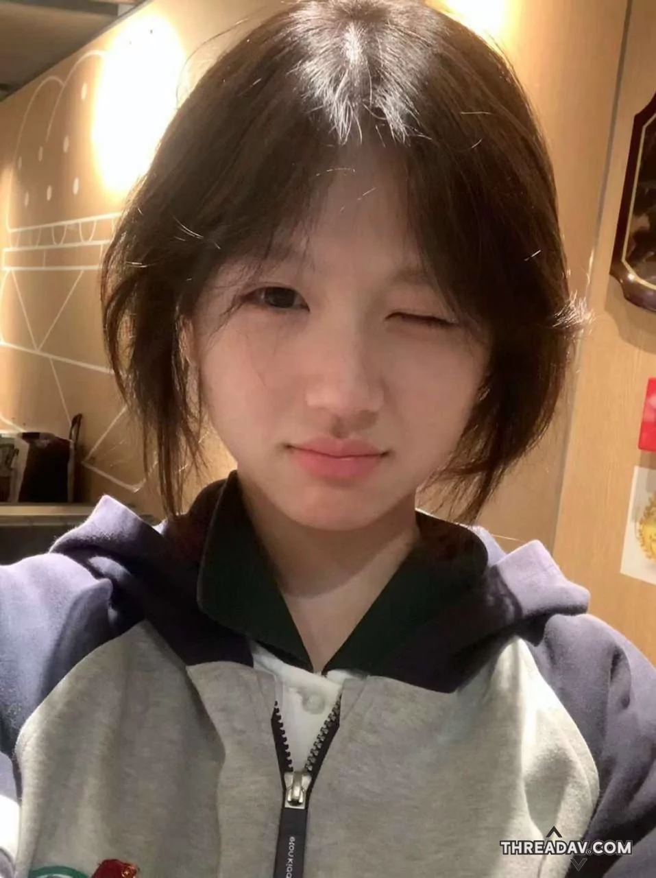 青春學生少女換成蘿利後不僅露下體還有各種騷樣
