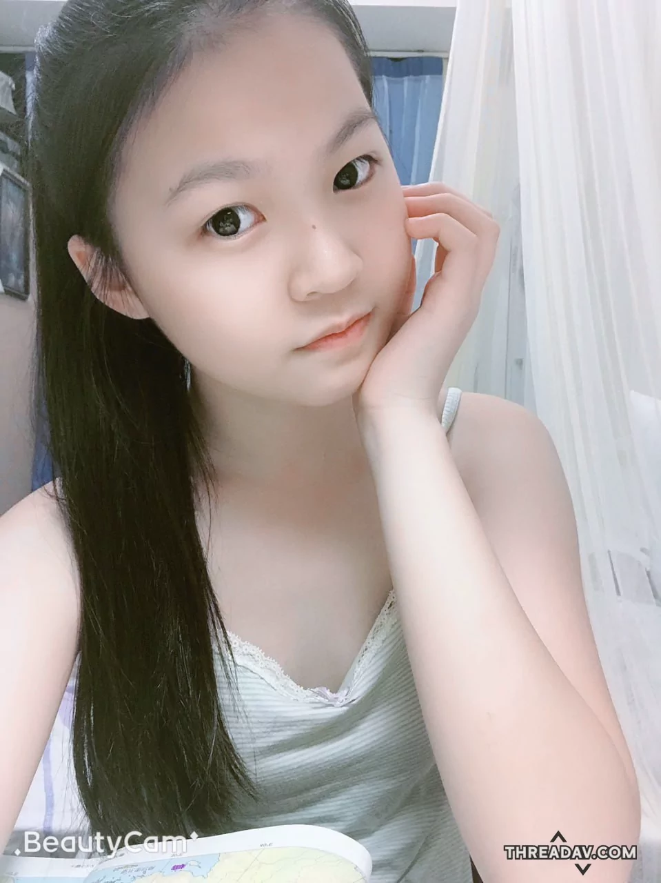 来自上海的极品高中生小学妹 给男友发的私密视频 分手后被男友曝光流出