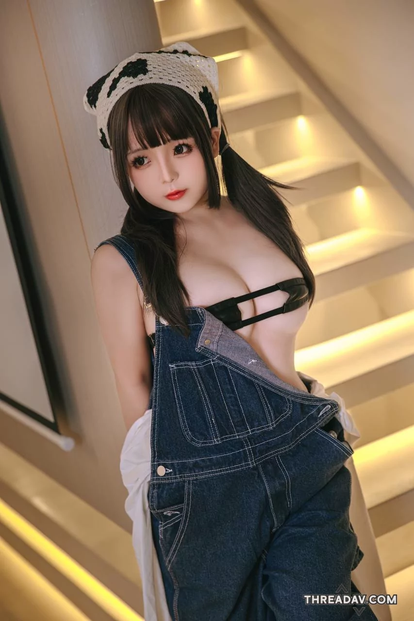 娃娃臉蛋巨乳萝莉性感誘惑身材真受不了