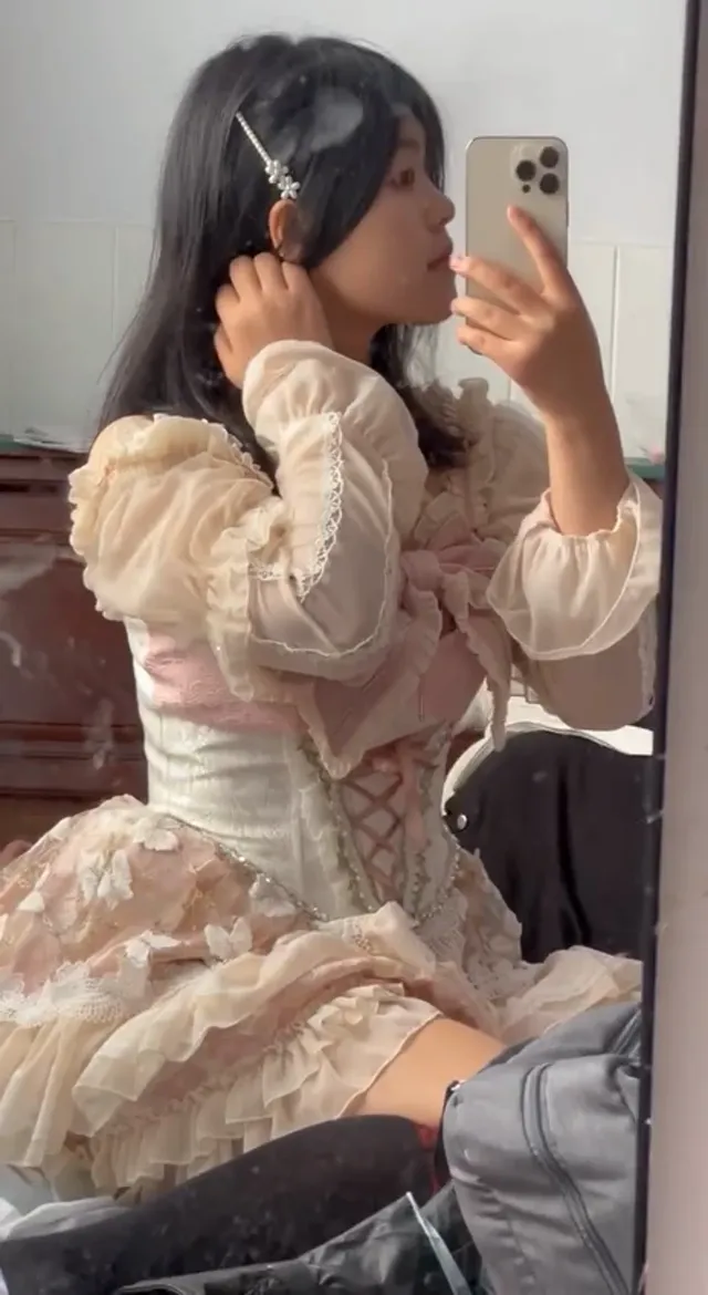 极品小萝莉嫩妹 喜欢cos  奶子挺结实，自拍奶子逼下體視頻 - 自拍視角實錄影片
