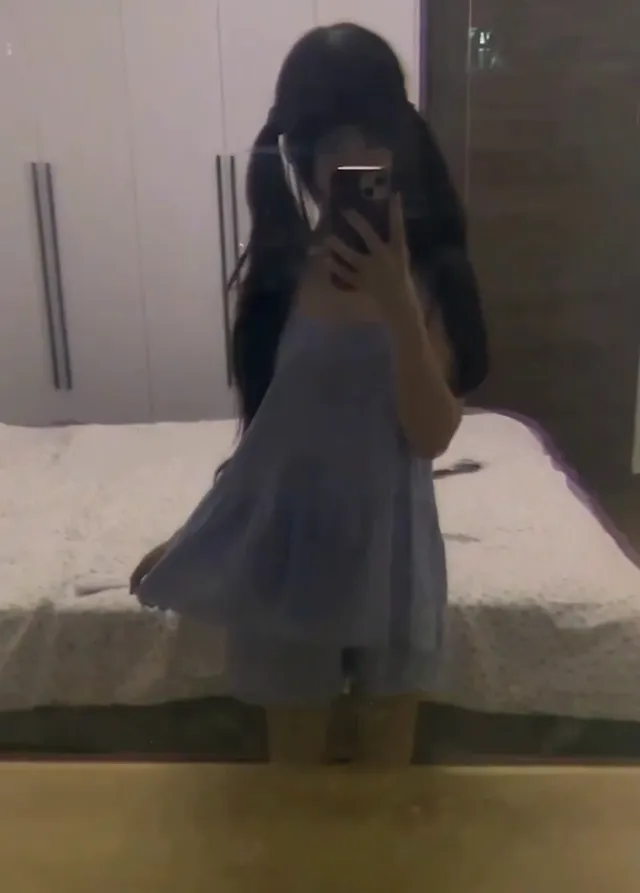 外表清纯可爱 邻家小妹妹 黑丝OL 作品素了点 但都是可可爱爱的
