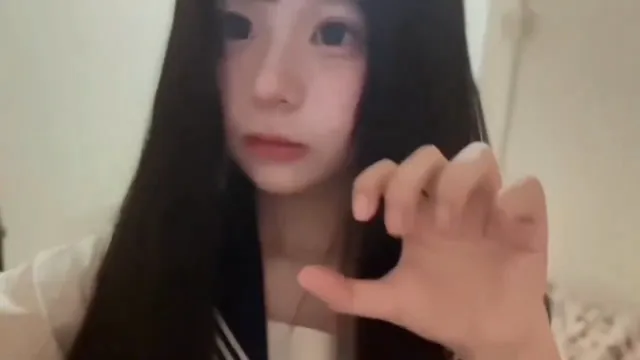 外表清纯可爱 邻家小妹妹 黑丝OL 作品素了点 但都是可可爱爱的