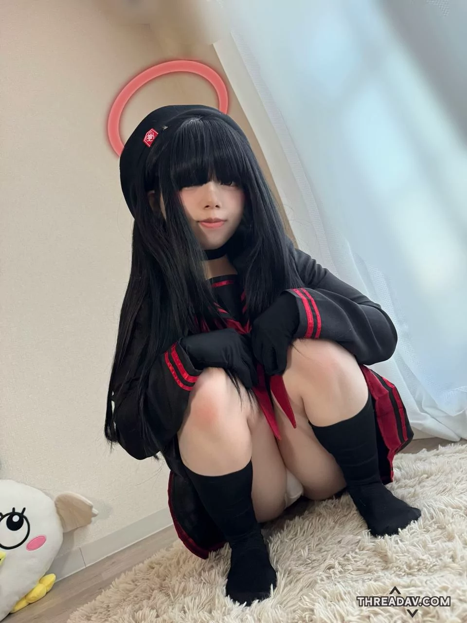 黑髮cos制服萝莉少女白虎穴白皙皮膚粉嫩乳頭真誘人