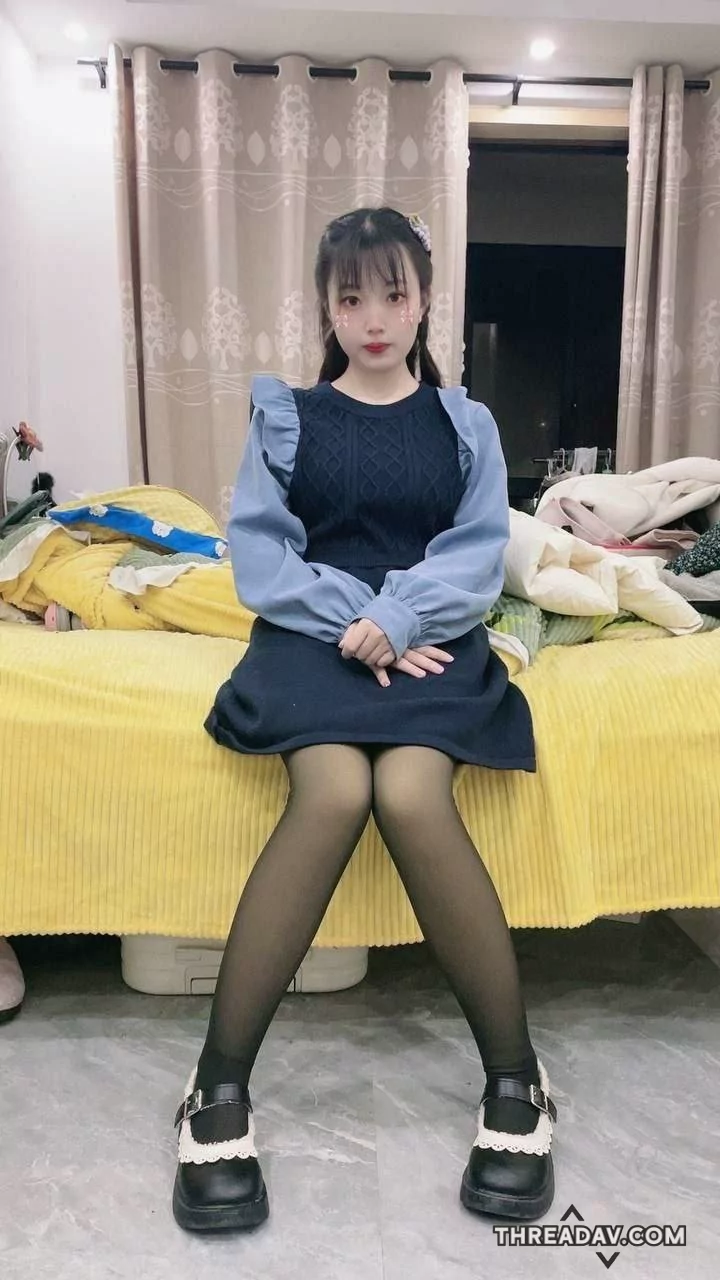 清纯巨乳高中生 被金主调教