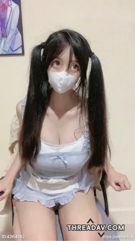 雙馬尾爆乳少女cos女僕兔女裝賣弄大奶巨乳白絲誘惑白皙身材極致誘惑