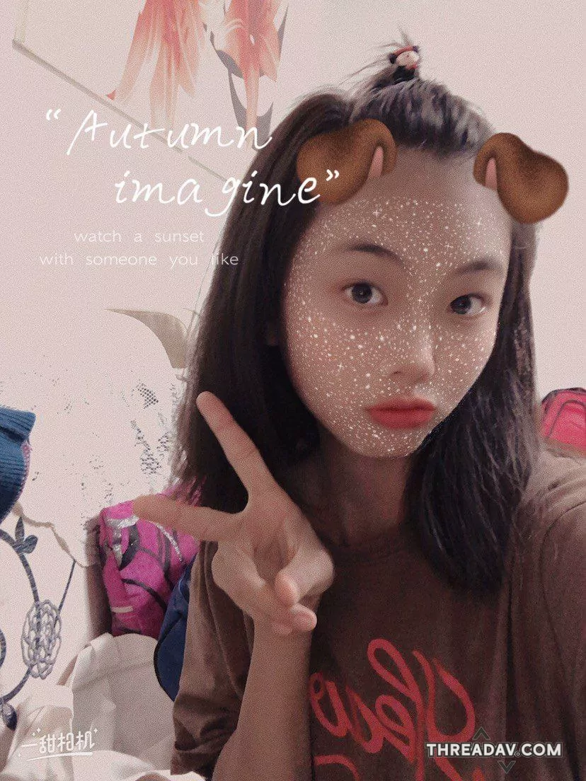 高颜值罗莉妹子，这真是不知道哪里学来的招数