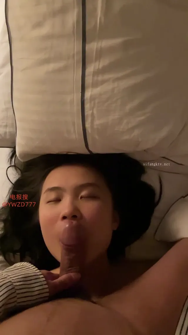 约上邻家萝莉妹子 周末去酒店啪啪啪   半推半决的记录了下来 