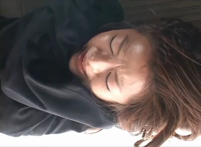双穴在插入在固定住，女奴今晚就要这样度过了哦