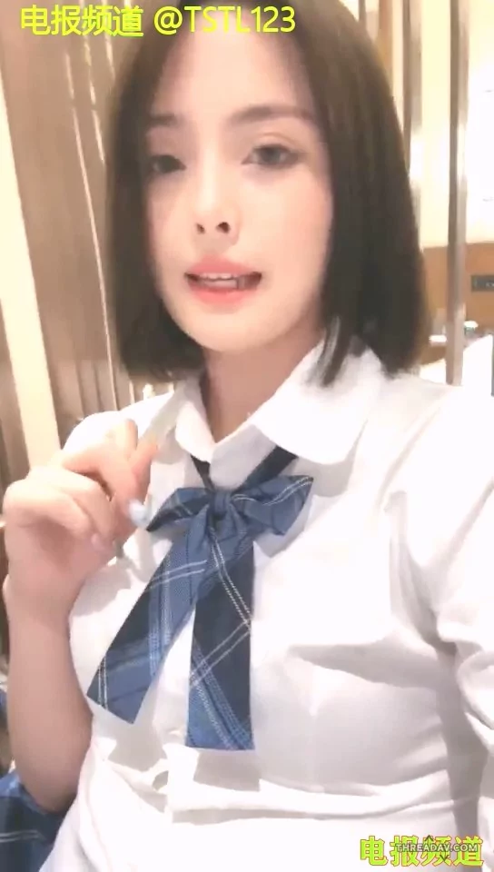 国产女王调教大全：制服黑娃豆豆鞋踩踏遛狗，裸足深喉粗口羞辱，钻胯极致体验