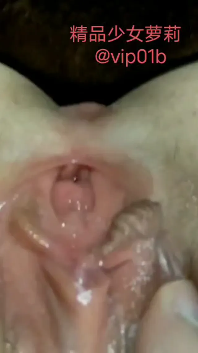 jk学生妹妹在房間內自拍自慰視頻流出，小嫩穴扣逼已露出淫蕩母狗樣