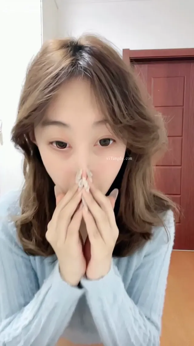 在校大学生兼职 18岁大一在校生 一开始还是个安静乖乖女，画风逐渐变得淫荡！