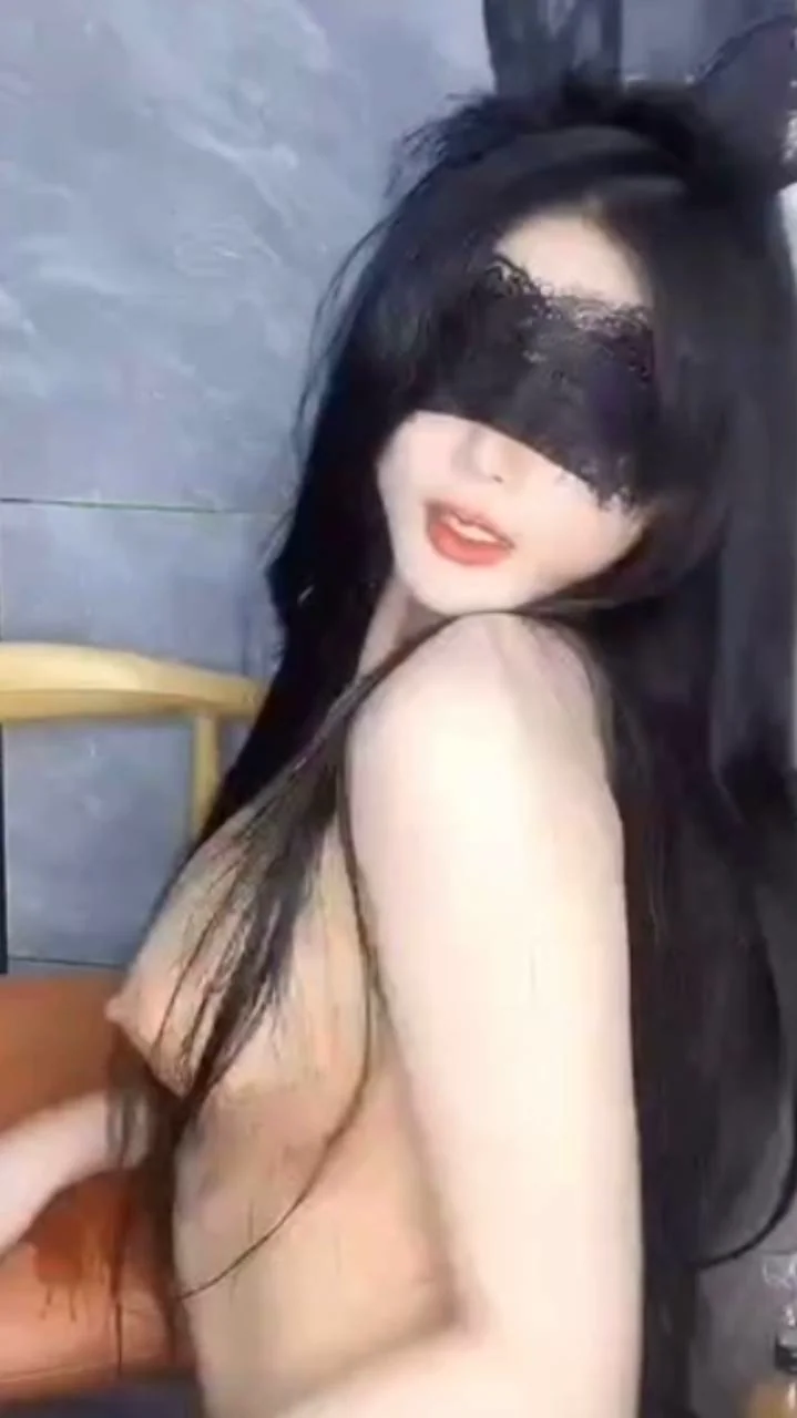 兔子姐姐好骚啊自己玩喷水了